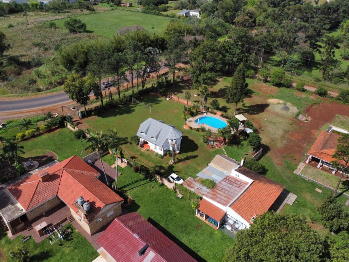 " Casa Quinta "San Bernardo" Con Pileta Y Amplio Jardin Villa Posadas Exterior photo