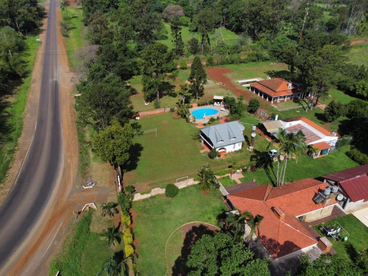 " Casa Quinta "San Bernardo" Con Pileta Y Amplio Jardin Villa Posadas Exterior photo