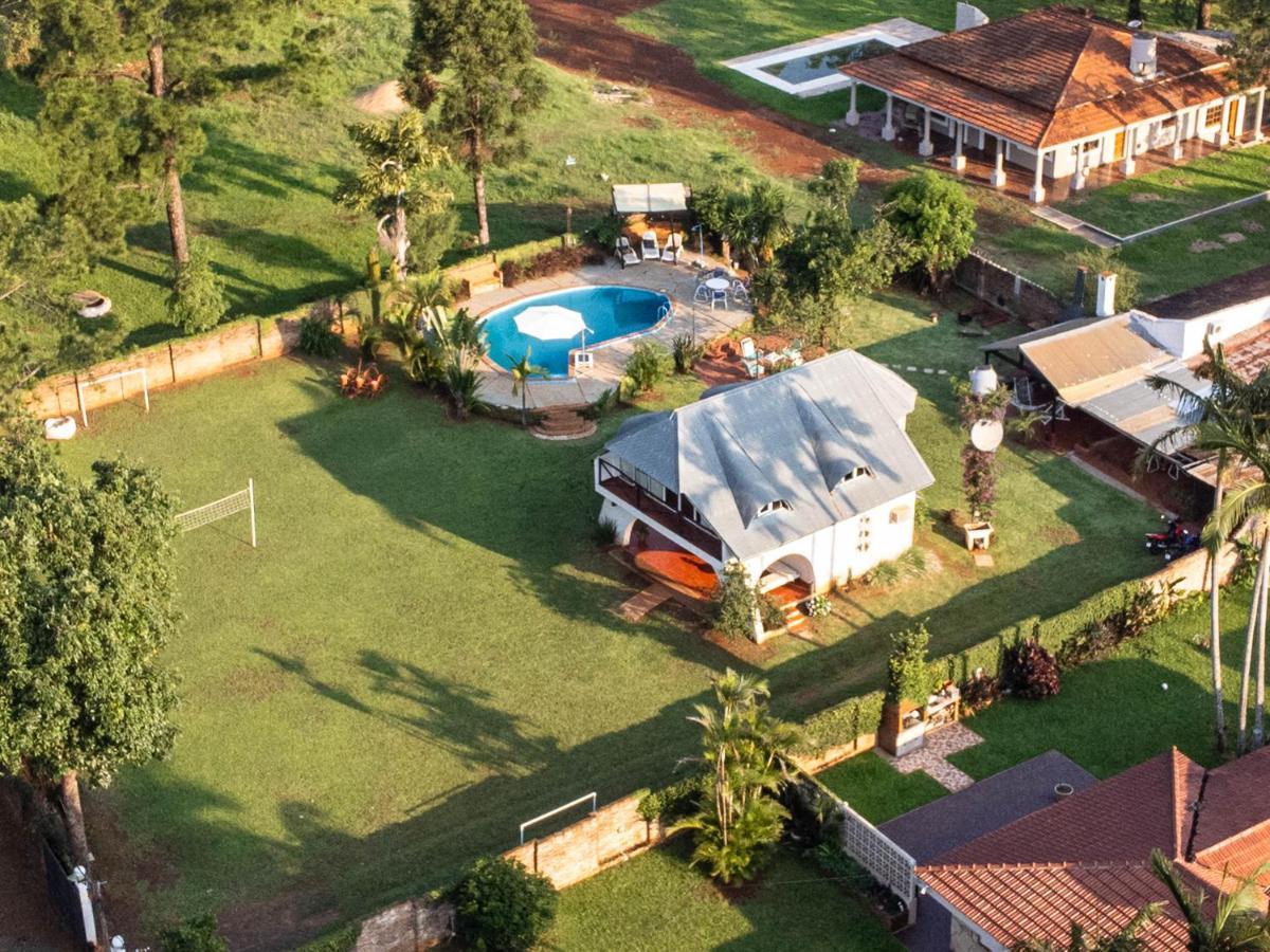 " Casa Quinta "San Bernardo" Con Pileta Y Amplio Jardin Villa Posadas Exterior photo