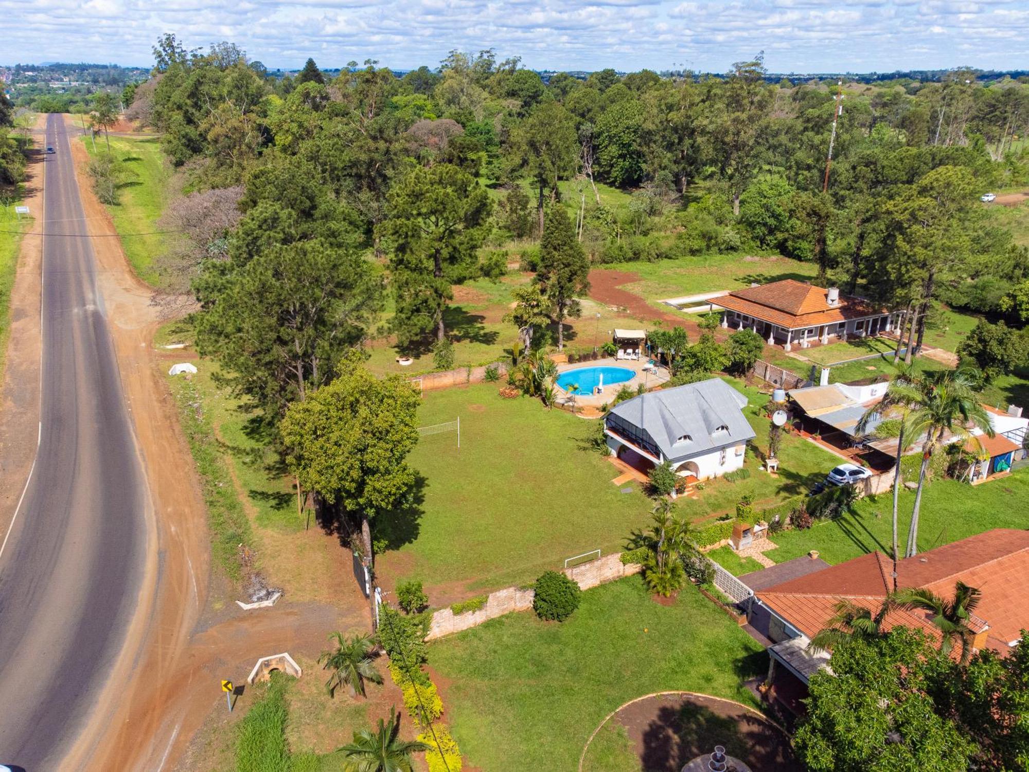 " Casa Quinta "San Bernardo" Con Pileta Y Amplio Jardin Villa Posadas Exterior photo