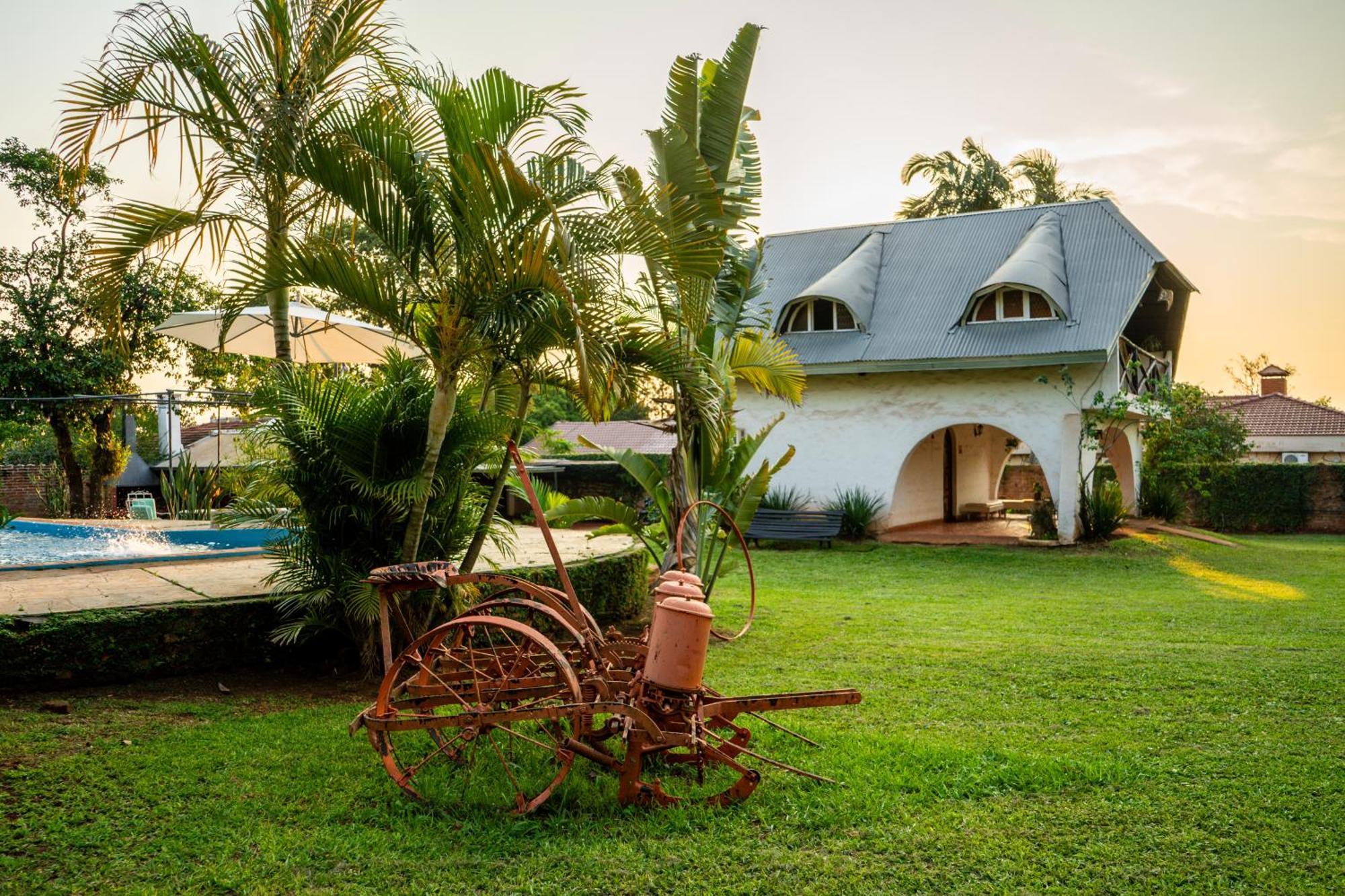 " Casa Quinta "San Bernardo" Con Pileta Y Amplio Jardin Villa Posadas Exterior photo