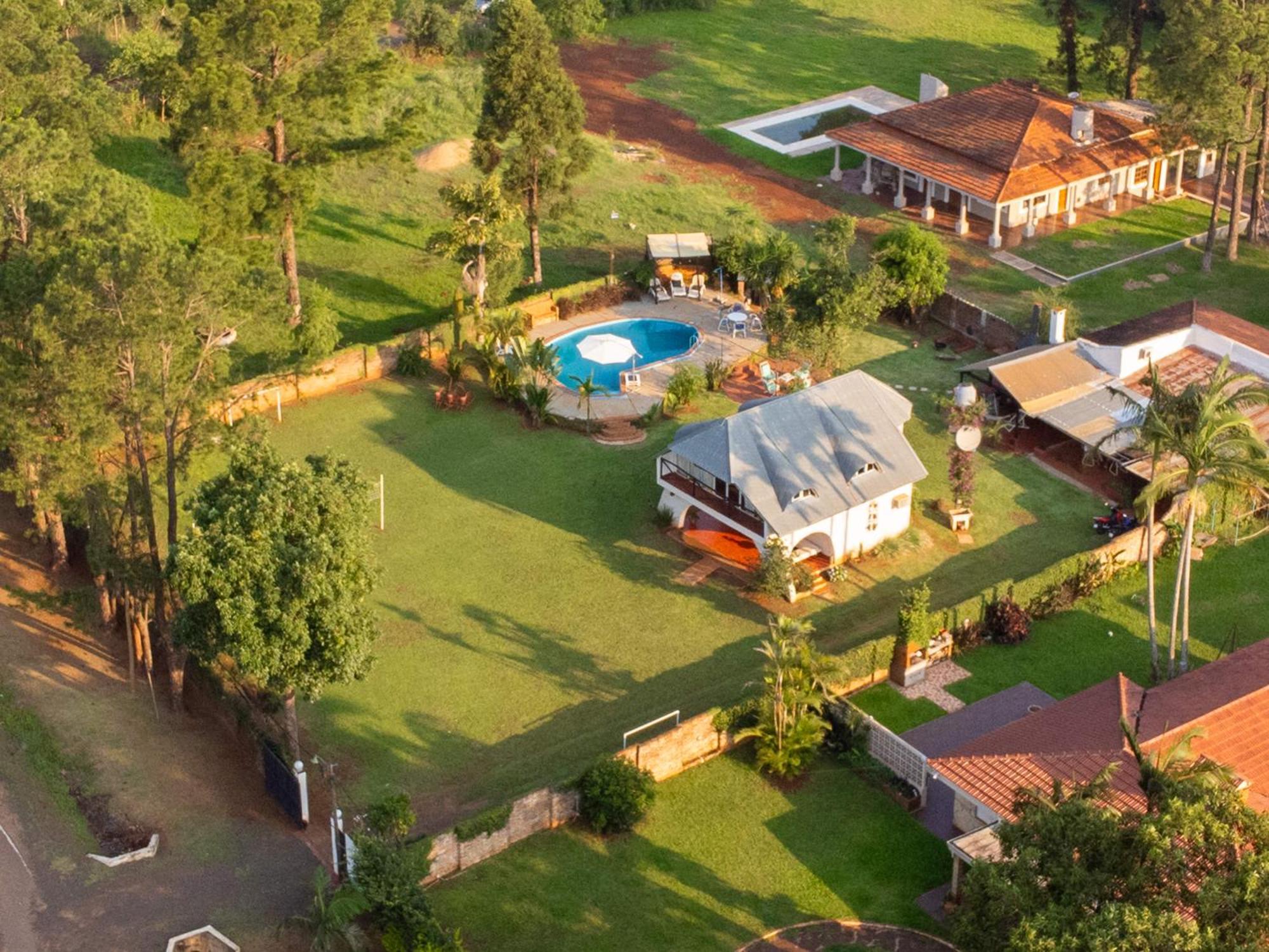 " Casa Quinta "San Bernardo" Con Pileta Y Amplio Jardin Villa Posadas Exterior photo